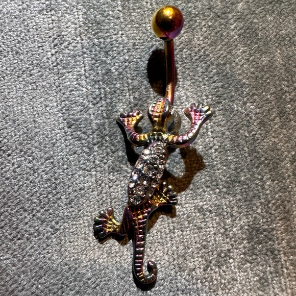 Pagoda Green Salamander 🦎 Gecko Color Changing Belly Button Ring - Picture 2 of 14